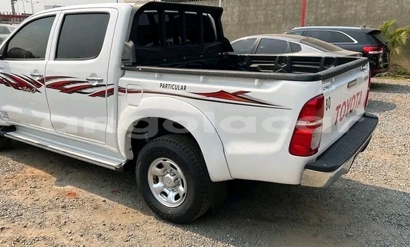 Acheter Occasion Voiture Toyota Hilux Blanc à Luanda, Province de Luanda Acheter Occasion Voiture Toyota Hilux Blanc à Luanda, Province de Luanda