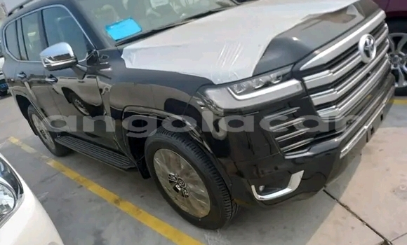 Buy Used Toyota Land Cruiser Black Car in Luanda in Luanda Province
