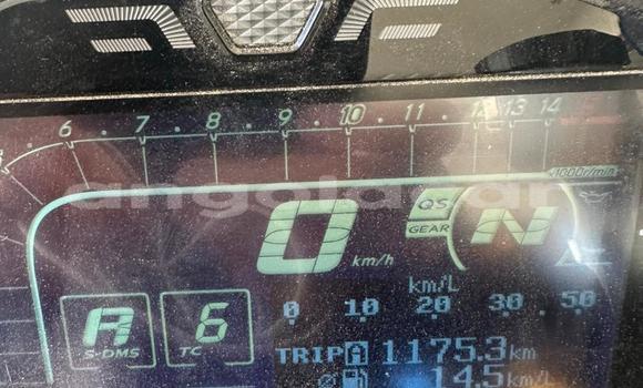 Comprar Usado Suzuki GSX–R Azul Moto em Luanda em Luanda Province Comprar Usado Suzuki GSX–R Azul Moto em Luanda em Luanda Province