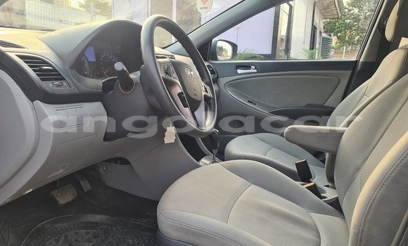 Buy Used Hyundai Accent Other Car in Luanda in Luanda Province Buy Used Hyundai Accent Other Car in Luanda in Luanda Province
