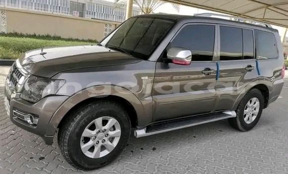 Comprar Usado Mitsubishi Pajero Outro Carro em Luanda em Luanda Province Comprar Usado Mitsubishi Pajero Outro Carro em Luanda em Luanda Province