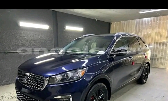 Buy Used Kia Sorento Blue Car in Luanda in Luanda Province Buy Used Kia Sorento Blue Car in Luanda in Luanda Province
