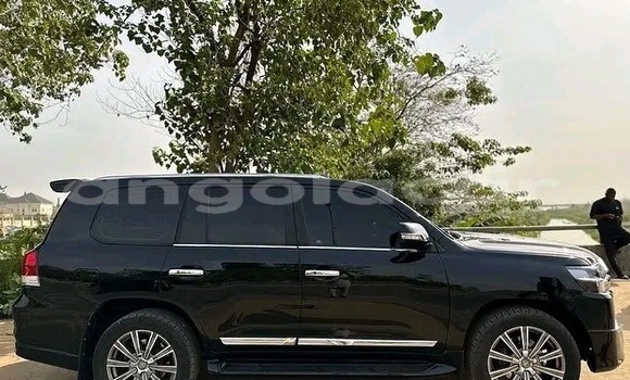 Acheter Occasion Voiture Toyota Land Cruiser Noir à Luanda, Province de Luanda Acheter Occasion Voiture Toyota Land Cruiser Noir à Luanda, Province de Luanda