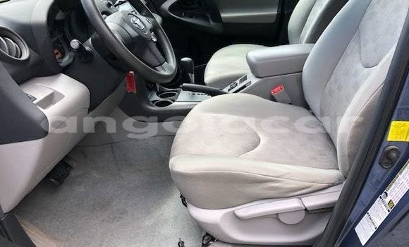 Comprar Usado Toyota RAV4 Azul Carro em Benguela em Benguela Comprar Usado Toyota RAV4 Azul Carro em Benguela em Benguela