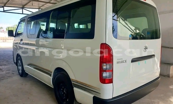 Buy Used Toyota Hiace White Car in Luanda in Luanda Province Buy Used Toyota Hiace White Car in Luanda in Luanda Province