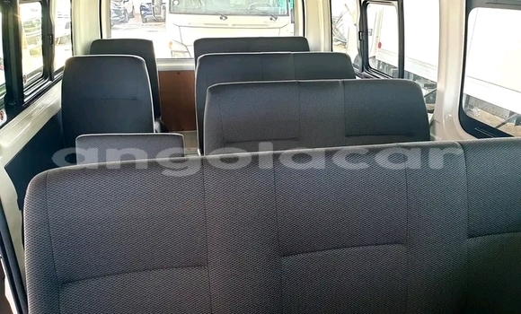 Buy Used Toyota Hiace White Car in Luanda in Luanda Province Buy Used Toyota Hiace White Car in Luanda in Luanda Province