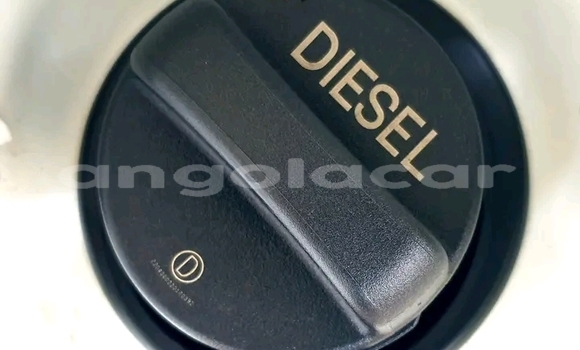 Buy Used Toyota Hiace White Car in Luanda in Luanda Province Buy Used Toyota Hiace White Car in Luanda in Luanda Province