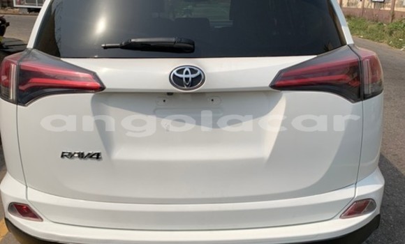 Buy Used Toyota RAV4 White Car in Luanda in Luanda Province Buy Used Toyota RAV4 White Car in Luanda in Luanda Province