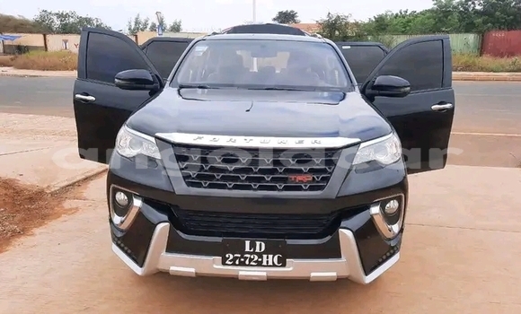 Buy Used Toyota Fortuner Black Car in Luanda in Luanda Province Buy Used Toyota Fortuner Black Car in Luanda in Luanda Province
