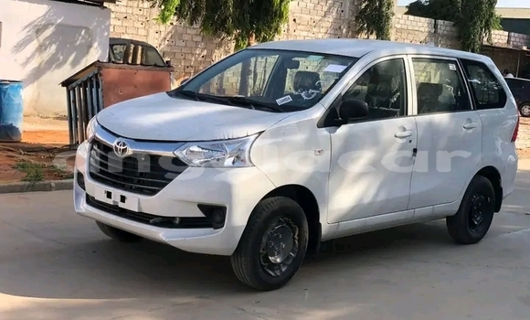 Comprar Usado Toyota Avanza Branco Carro em Luanda em Luanda Province Comprar Usado Toyota Avanza Branco Carro em Luanda em Luanda Province