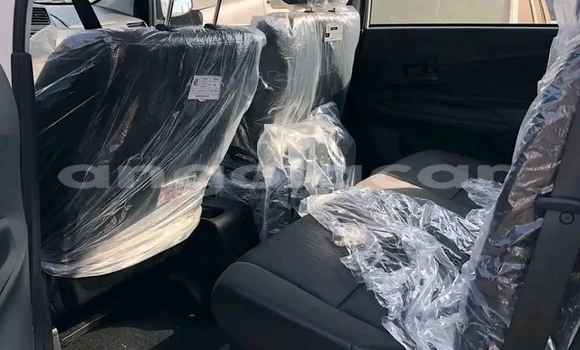 Buy Used Toyota Avanza White Car in Luanda in Luanda Province Buy Used Toyota Avanza White Car in Luanda in Luanda Province