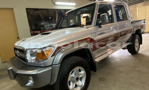 Buy Used Toyota Land Cruiser Other Car in Luanda in Luanda Province