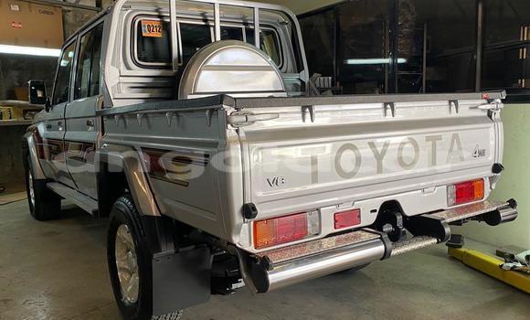 Comprar Usado Toyota Land Cruiser Outro Carro em Luanda em Luanda Province Comprar Usado Toyota Land Cruiser Outro Carro em Luanda em Luanda Province