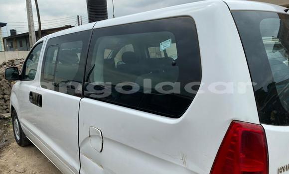Buy Used Hyundai H1 White Car in Luanda in Luanda Province Buy Used Hyundai H1 White Car in Luanda in Luanda Province