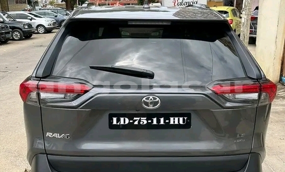 Comprar Usado Toyota RAV4 Preto Carro em Luanda em Luanda Province Comprar Usado Toyota RAV4 Preto Carro em Luanda em Luanda Province