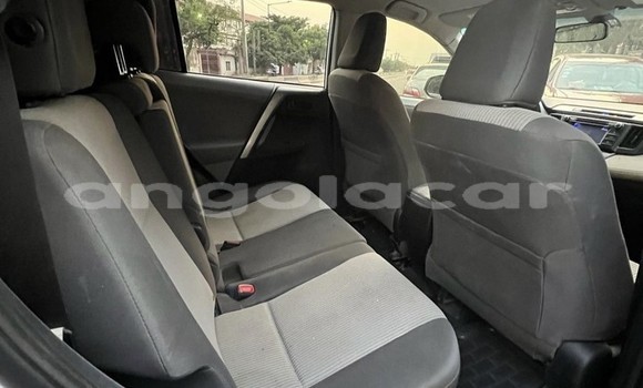 Buy Used Toyota RAV4 White Car in Luanda in Luanda Province