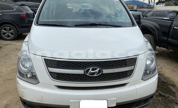 Acheter Occasion Voiture Hyundai H1 Blanc à Luanda, Province de Luanda Acheter Occasion Voiture Hyundai H1 Blanc à Luanda, Province de Luanda