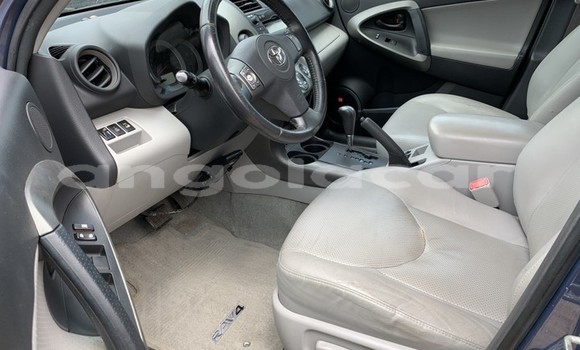 Comprar Usado Toyota RAV4 Azul Carro em Luanda em Luanda Province Comprar Usado Toyota RAV4 Azul Carro em Luanda em Luanda Province