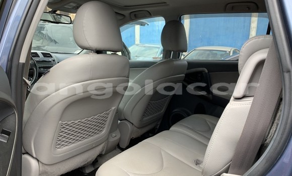 Comprar Usado Toyota RAV4 Azul Carro em Luanda em Luanda Province Comprar Usado Toyota RAV4 Azul Carro em Luanda em Luanda Province
