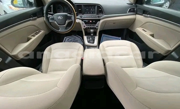 Comprar Usado Hyundai Elantra Branco Carro em Luanda em Luanda Province Comprar Usado Hyundai Elantra Branco Carro em Luanda em Luanda Province