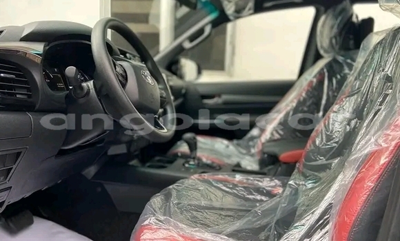 Comprar Usado Toyota Hilux Preto Carro em Luanda em Luanda Province Comprar Usado Toyota Hilux Preto Carro em Luanda em Luanda Province