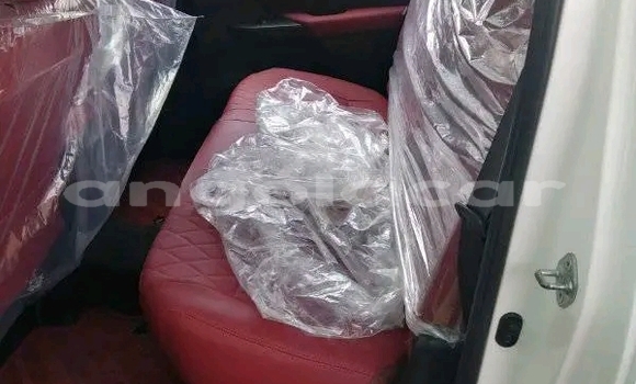 Comprar Usado Toyota Hilux Branco Carro em Luanda em Luanda Province Comprar Usado Toyota Hilux Branco Carro em Luanda em Luanda Province