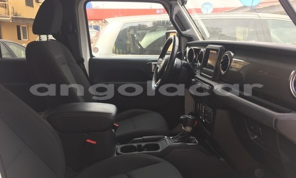 Acheter Occasion Voiture Jeep Wrangler Blanc à Luanda, Province de Luanda Acheter Occasion Voiture Jeep Wrangler Blanc à Luanda, Province de Luanda