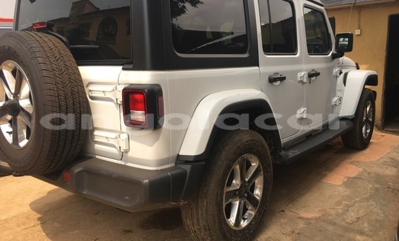 Acheter Occasion Voiture Jeep Wrangler Blanc à Luanda, Province de Luanda Acheter Occasion Voiture Jeep Wrangler Blanc à Luanda, Province de Luanda