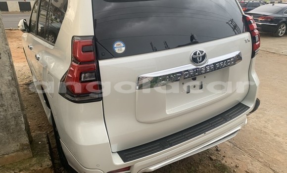 Acheter Occasion Voiture Toyota Land Cruiser Blanc à Luanda, Province de Luanda Acheter Occasion Voiture Toyota Land Cruiser Blanc à Luanda, Province de Luanda