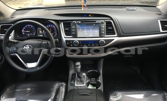 Buy Used Toyota Highlander Silver Car in Luanda in Luanda Province Buy Used Toyota Highlander Silver Car in Luanda in Luanda Province