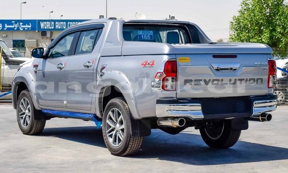 Comprar Novo Toyota Hilux Branco Carro em Benguela em Benguela Comprar Novo Toyota Hilux Branco Carro em Benguela em Benguela