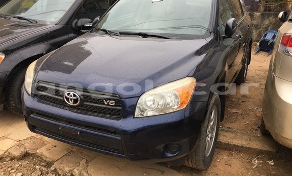 Comprar Usado Toyota RAV4 Azul Carro em Luanda em Luanda Province Comprar Usado Toyota RAV4 Azul Carro em Luanda em Luanda Province