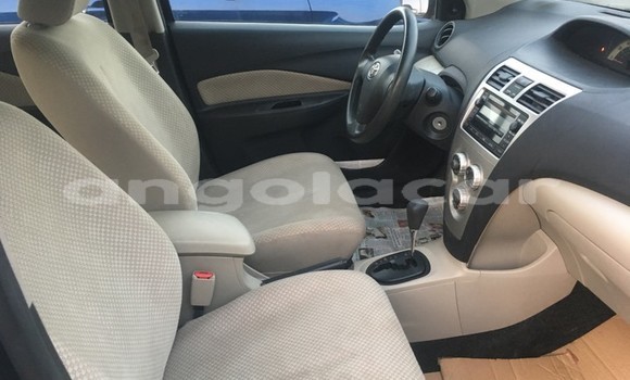 Comprar Usado Toyota Yaris Azul Carro em Luanda em Luanda Province Comprar Usado Toyota Yaris Azul Carro em Luanda em Luanda Province