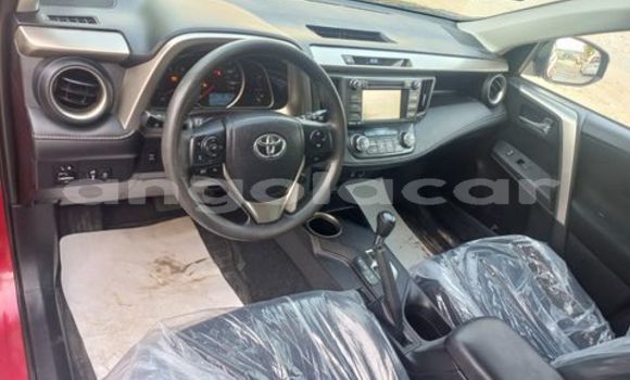 Comprar Usado Toyota RAV4 Vermelho Carro em Luanda em Luanda Province Comprar Usado Toyota RAV4 Vermelho Carro em Luanda em Luanda Province
