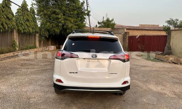 Comprar Usado Toyota RAV4 Branco Carro em Luanda em Luanda Province Comprar Usado Toyota RAV4 Branco Carro em Luanda em Luanda Province