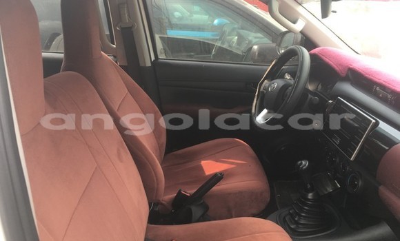 Comprar Usado Toyota Hilux Branco Carro em Luanda em Luanda Province Comprar Usado Toyota Hilux Branco Carro em Luanda em Luanda Province