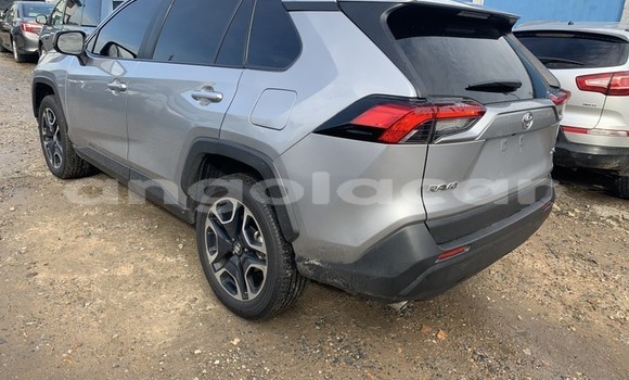 Comprar Usado Toyota RAV4 Prata Carro em Luanda em Luanda Province Comprar Usado Toyota RAV4 Prata Carro em Luanda em Luanda Province