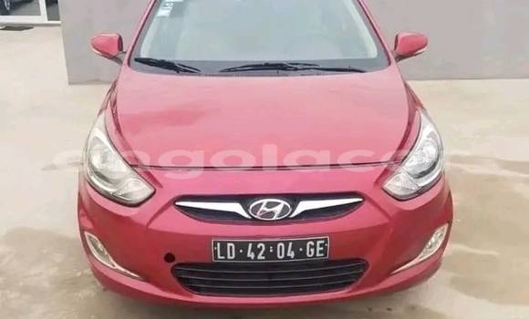 Acheter Occasion Voiture Hyundai Accent Rouge à Luanda, Province de Luanda Acheter Occasion Voiture Hyundai Accent Rouge à Luanda, Province de Luanda