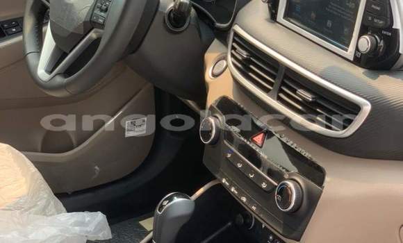 Buy Used Hyundai Tucson White Car in Luanda in Luanda Province Buy Used Hyundai Tucson White Car in Luanda in Luanda Province