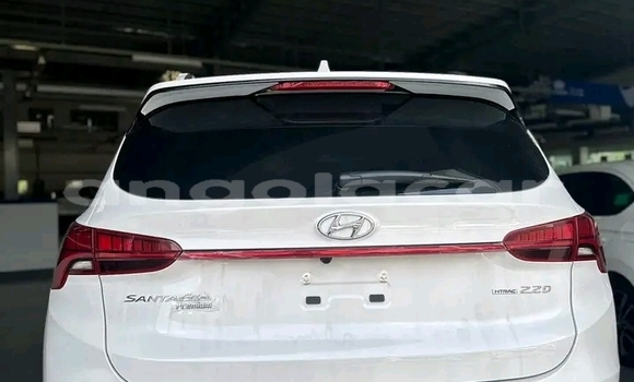 Buy Used Hyundai Santa Fe White Car in Lobito in Benguela Buy Used Hyundai Santa Fe White Car in Lobito in Benguela