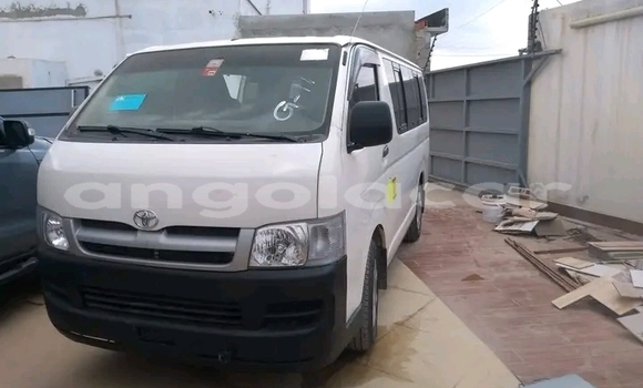 Comprar Usado Toyota Hiace Branco Carro em Lobito em Benguela
