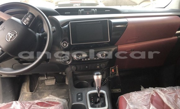 Buy Used Toyota Hilux White Car in Lobito in Benguela Buy Used Toyota Hilux White Car in Lobito in Benguela