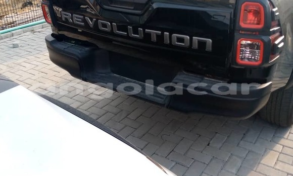 Comprar Usado Toyota Hiluxe Revo Preto Carro em Luanda em Luanda Province Comprar Usado Toyota Hiluxe Revo Preto Carro em Luanda em Luanda Province
