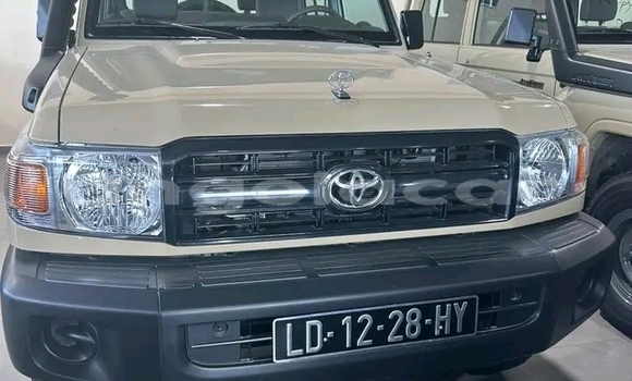 Comprar Usado Toyota Land Cruiser Outro Carro em Luanda em Luanda Province