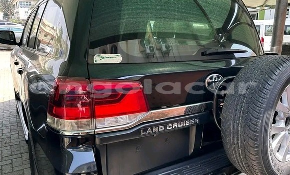 Acheter Occasion Voiture Toyota Land Cruiser Prado Noir à Luanda, Province de Luanda Acheter Occasion Voiture Toyota Land Cruiser Prado Noir à Luanda, Province de Luanda