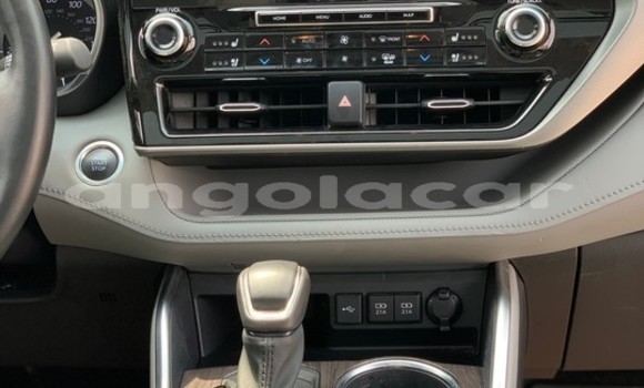 Buy Used Toyota Highlander Silver Car in Luanda in Luanda Province Buy Used Toyota Highlander Silver Car in Luanda in Luanda Province
