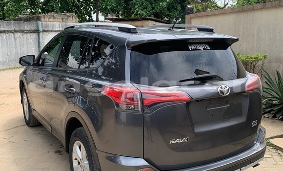Comprar Usado Toyota RAV4 Preto Carro em Luanda em Luanda Province Comprar Usado Toyota RAV4 Preto Carro em Luanda em Luanda Province