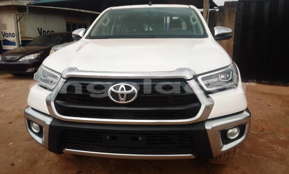 Acheter Occasion Voiture Toyota Hilux Blanc à Luanda, Province de Luanda