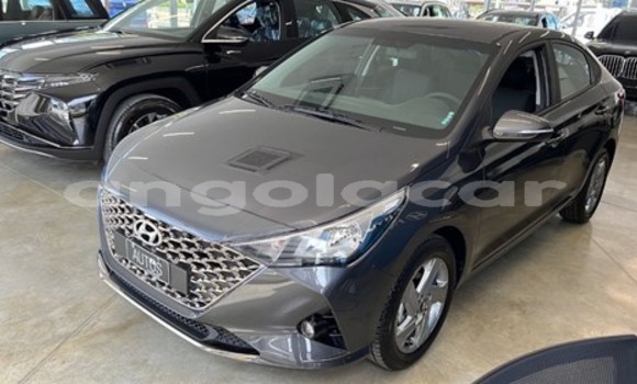 Acheter Occasion Voiture Hyundai Accent Noir à Luanda, Province de Luanda