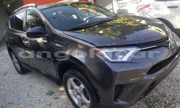 Comprar Usado Toyota RAV4 Outro Carro em Luanda em Luanda Province Comprar Usado Toyota RAV4 Outro Carro em Luanda em Luanda Province